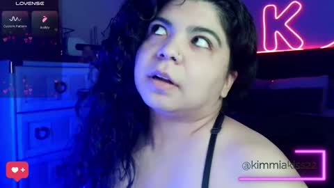 Snapshot of kimmiakiss22 chatting on February 28, 2:01 am Kimmi online show from February 28, 2:01 am