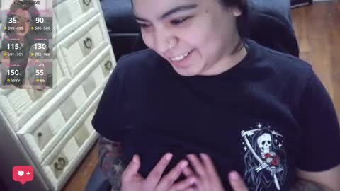Snapshot of kimmiakiss22 chatting on March 24, 12:59 am Kimmi online show from March 24, 12:59 am