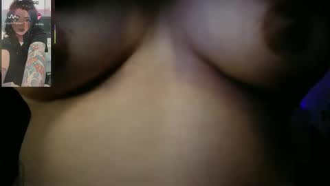 Snapshot of kimmiakiss22 chatting on May 8, 3:01 am Kimmi online show from May 8, 3:01 am