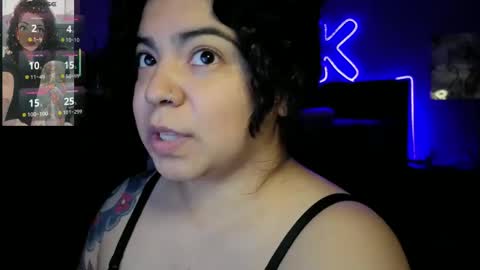 Snapshot of kimmiakiss22 chatting on May 17, 2:20 am Kimmi online show from May 17, 2:20 am
