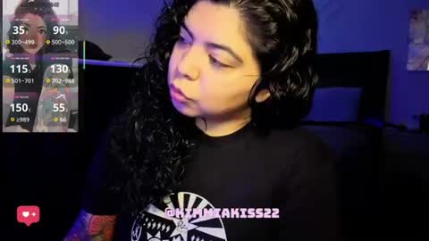 Snapshot of kimmiakiss22 chatting on July 11, 8:00 pm Kimmi online show from July 11, 8:00 pm