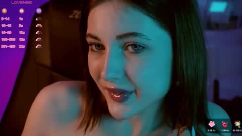  Your Kimmie  follow me  online show from September 18, 8:05 am