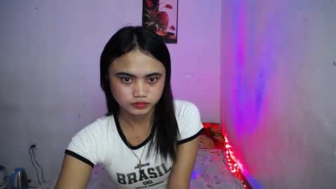 kim ejara online show from December 2, 9:13 am