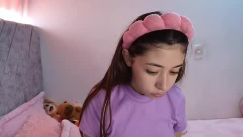 Snapshot of kimmy_veggaa chatting on September 29, 3:17 pm kimm online show from September 29, 3:17 pm