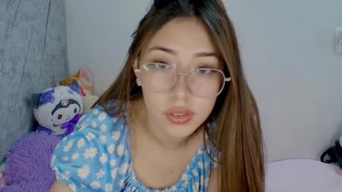 Snapshot of kimmy_veggaa chatting on October 5, 11:02 pm kimm online show from October 5, 11:02 pm