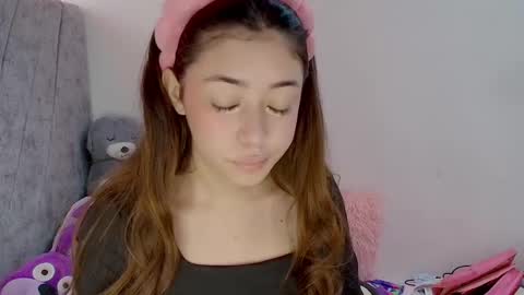 Snapshot of kimmy_veggaa chatting on October 9, 2:48 pm kimm online show from October 9, 2:48 pm