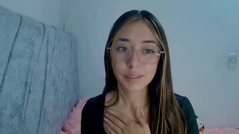 Snapshot of kimmy_veggaa chatting on November 3, 4:25 am kimm online show from November 3, 4:25 am