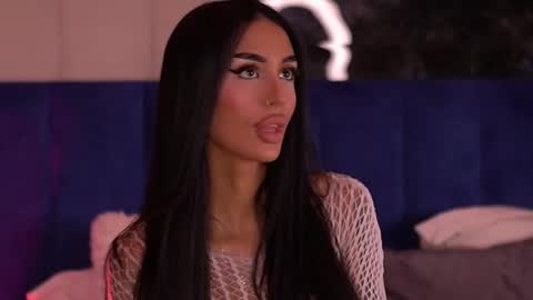 Kim online show from October 3, 2:03 pm