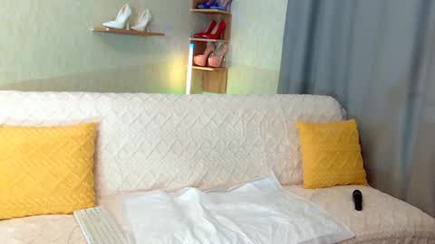 Kim online show from March 1, 7:48 pm