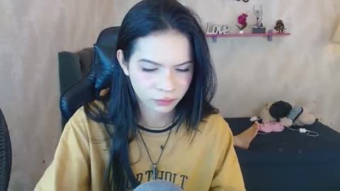 Snapshot of kimsy_ chatting on October 10, 5:28 am kimsy_ online show from October 10, 5:28 am