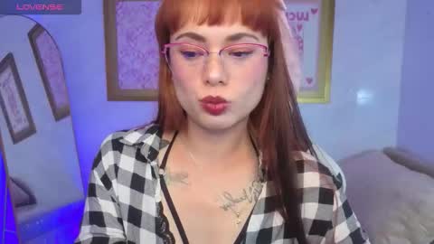 Snapshot of kimtim_v chatting on March 13, 8:26 pm Hi Stream 1430 to 2100pm online show from March 13, 8:26 pm