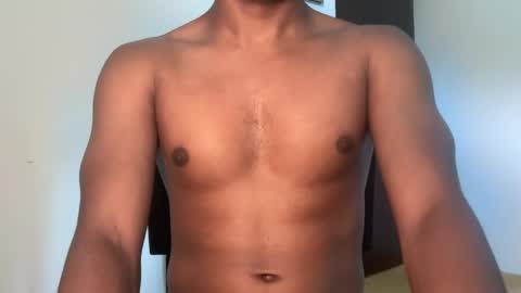 Snapshot of kinda_horny_right_now chatting on May 21, 5:47 am Isaac online show from May 21, 5:47 am