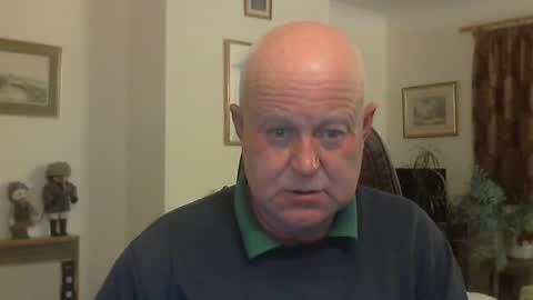 Snapshot of kindahairy4u chatting on October 25, 6:02 pm kindahairy4u online show from October 25, 6:02 pm