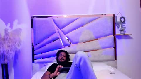 Snapshot of king__ebony chatting on October 14, 5:08 am king__ebony online show from October 14, 5:08 am