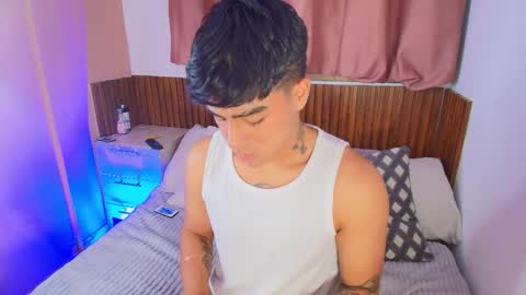 king  help me reach 100 likes online show from February 8, 12:25 am