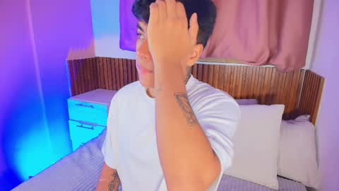 king  help me reach 100 likes online show from February 11, 3:00 am