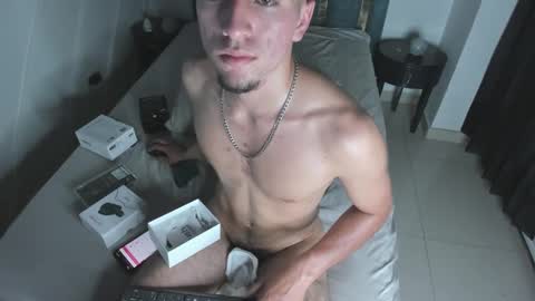 King Dante  online show from January 17, 1:36 am