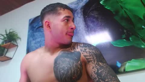 Angel Falconer online show from November 29, 2:03 am