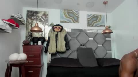 HOT MEN BLACK online show from November 13, 12:15 pm