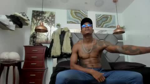 HOT MEN BLACK online show from June 7, 7:06 pm
