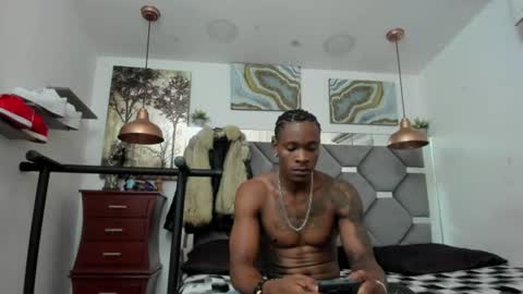 Snapshot of king_fitt_ chatting on July 18, 2:38 am HOT MEN BLACK online show from July 18, 2:38 am