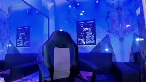 king_hot26 online show from June 1, 1:02 pm