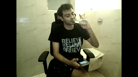 Snapshot of king_kong_india3 chatting on February 1, 10:03 am Jay online show from February 1, 10:03 am