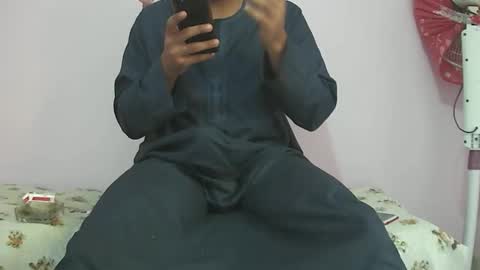 Snapshot of king_of_arabians chatting on March 27, 8:37 am king_of_arabians online show from March 27, 8:37 am