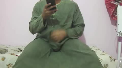 Snapshot of king_of_arabians chatting on April 6, 9:27 pm king_of_arabians online show from April 6, 9:27 pm