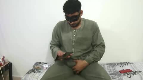 Snapshot of king_of_arabians chatting on May 30, 12:35 pm king_of_arabians online show from May 30, 12:35 pm