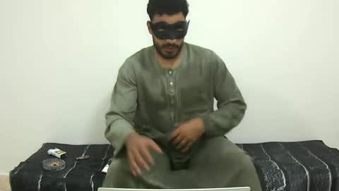 Snapshot of king_of_arabians chatting on June 18, 9:14 am king_of_arabians online show from June 18, 9:14 am