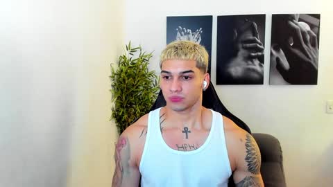 king_of_kings__ online show from December 2, 1:47 am