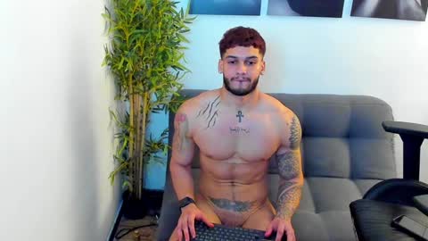 king_of_kings__ online show from January 11, 12:12 am