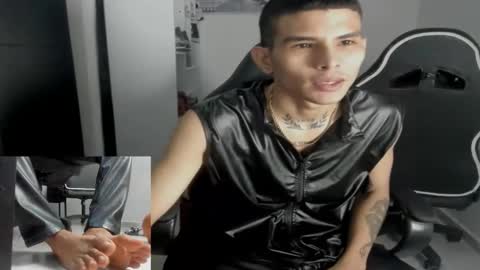 Snapshot of king_warlord chatting on December 4, 6:27 pm king_warlord online show from December 4, 6:27 pm