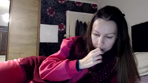 Snapshot of kingandprincess chatting on November 27, 6:32 pm sexysexyhotwetpinkredpussy online show from November 27, 6:32 pm