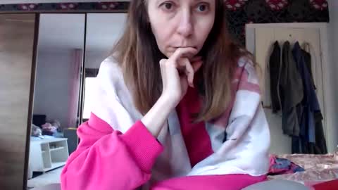 sexysexyhotwetpinkredpussy online show from May 3, 6:14 pm