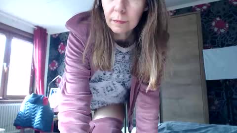 sexysexyhotwetpinkredpussy online show from May 14, 3:08 pm
