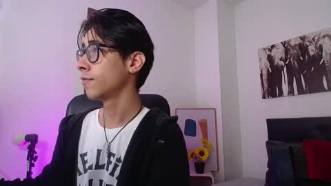 kingdanny_8 online show from January 11, 2:16 am