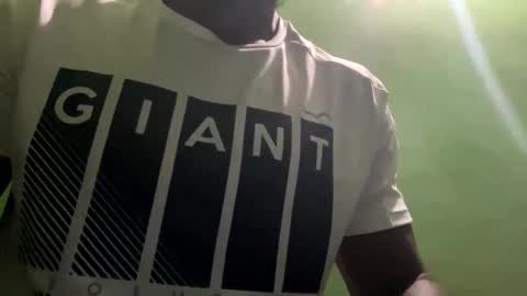 Snapshot of kingdavidmaster chatting on March 1, 11:37 pm King online show from March 1, 11:37 pm