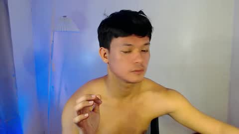 Snapshot of kingdomcum96 chatting on April 6, 8:26 am kingdomcum96 online show from April 6, 8:26 am