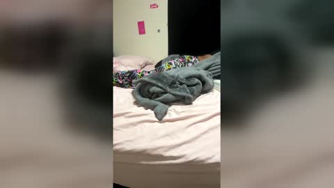 Snapshot of kingecstasyxxx chatting on January 9, 6:49 am KingEcstasyXXX online show from January 9, 6:49 am