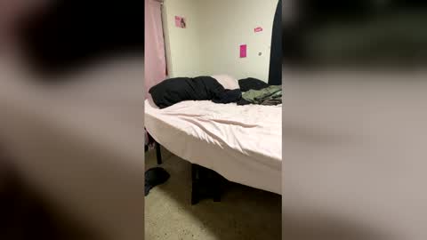 Snapshot of kingecstasyxxxddd chatting on February 14, 1:35 am kingecstasyxxxddd online show from February 14, 1:35 am