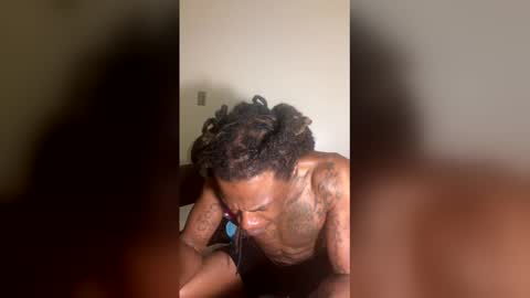 Snapshot of kingecstasyxxxddd chatting on February 19, 5:42 pm kingecstasyxxxddd online show from February 19, 5:42 pm