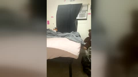 Snapshot of kingecstasyxxxddd chatting on February 20, 8:16 am kingecstasyxxxddd online show from February 20, 8:16 am