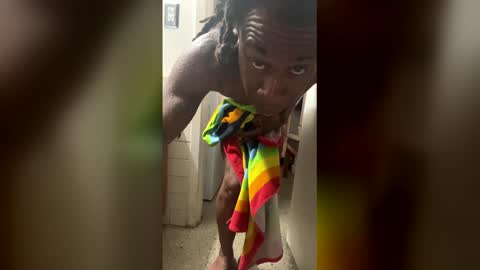 Snapshot of kingecstasyxxxddd chatting on March 15, 3:23 am kingecstasyxxxddd online show from March 15, 3:23 am