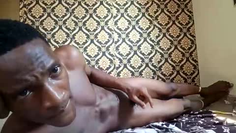 Snapshot of kingemizzy chatting on October 27, 1:04 pm kingemizzy online show from October 27, 1:04 pm