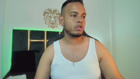 kingg_jay online show from June 10, 11:42 am