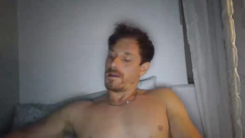 Snapshot of kingharold92 chatting on June 11, 12:32 am kingharold92 online show from June 11, 12:32 am