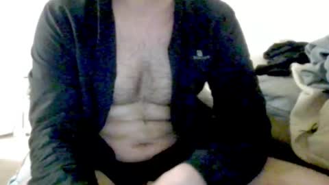 kingindisguise69 online show from March 5, 12:59 am