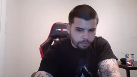 Snapshot of kingjames0627 chatting on January 25, 1:43 am James online show from January 25, 1:43 am